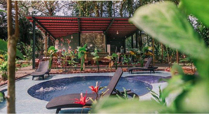 Bocas Del Toro, Panama image on Nomad Stays