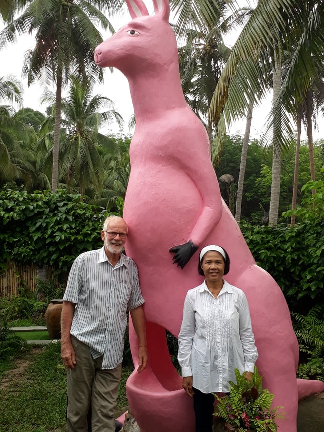 Pink Kangaroo Cafe and Bungalows host image