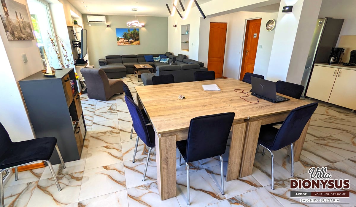 Hotel Balchik Bulgaria nomad remote 1e244a1a-88f9-4a9b-b412-4751fa0972eb_LivingRoom8.jpg