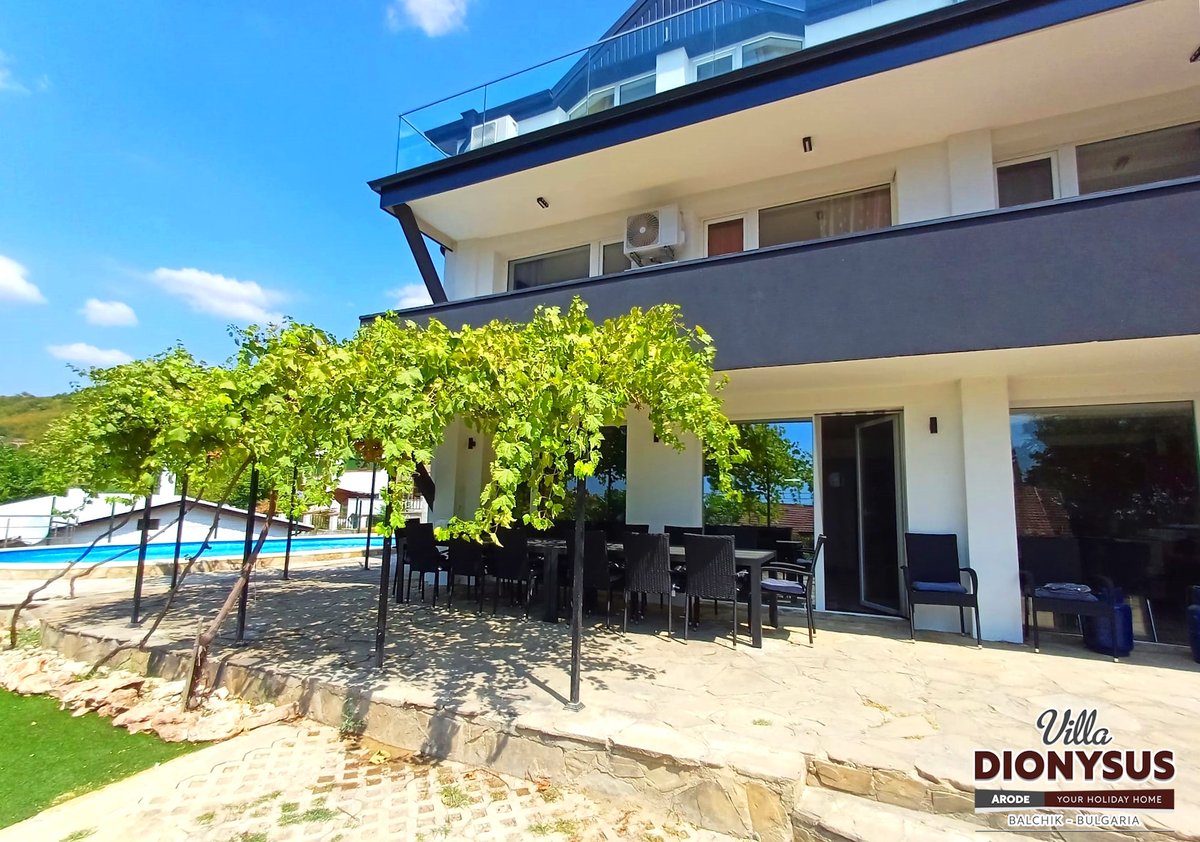 Hotel Balchik Bulgaria nomad remote d5eac7ff-939e-4431-9166-9d72b69052da_Terrace1.jpg