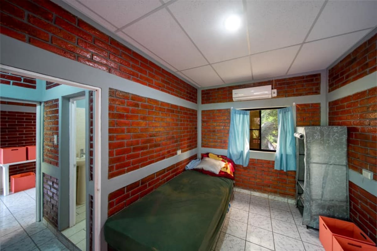 Hotel Metallo El Salvador nomad remote 441ee3f1-36b8-468c-9234-0b8a08dfe4a7_batch240903504236153518520935790534792262187071n.jpg