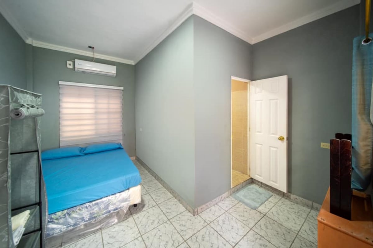 Hotel Metallo El Salvador nomad remote 7d6a34c4-a2ee-4584-b896-606625e60341_batch2409384582361527385210131250113625586627110n.jpg