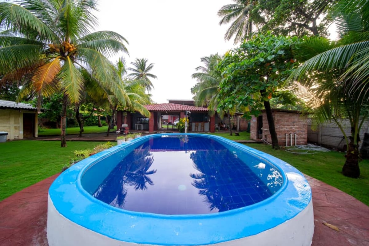 Hotel Metallo El Salvador nomad remote a62aa7d0-8c90-4786-aac1-dbe32dc093bb_2409307012361527018543507297676398497099494n.jpg
