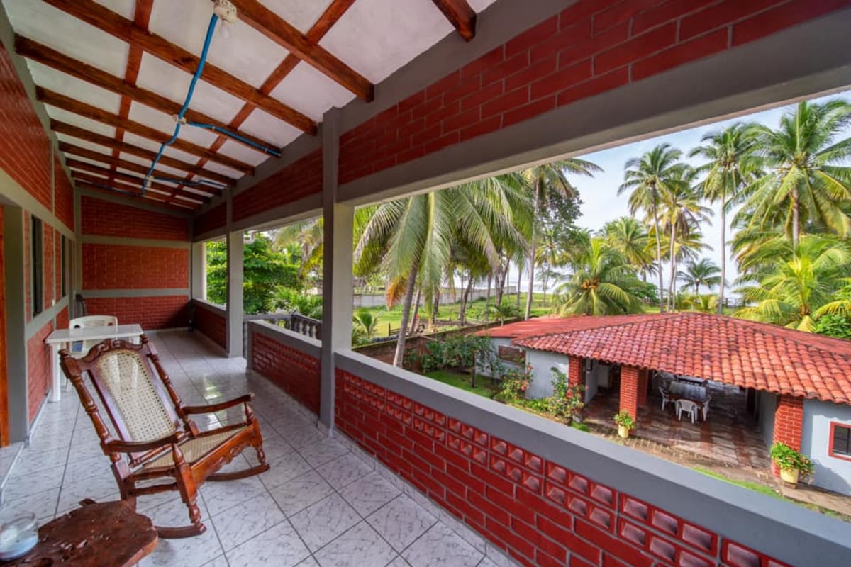 Hotel Metallo El Salvador nomad remote e753891b-9e00-4391-a336-ec931ecd17e8_batch2410121642361527718543434764642212730608027n.jpg