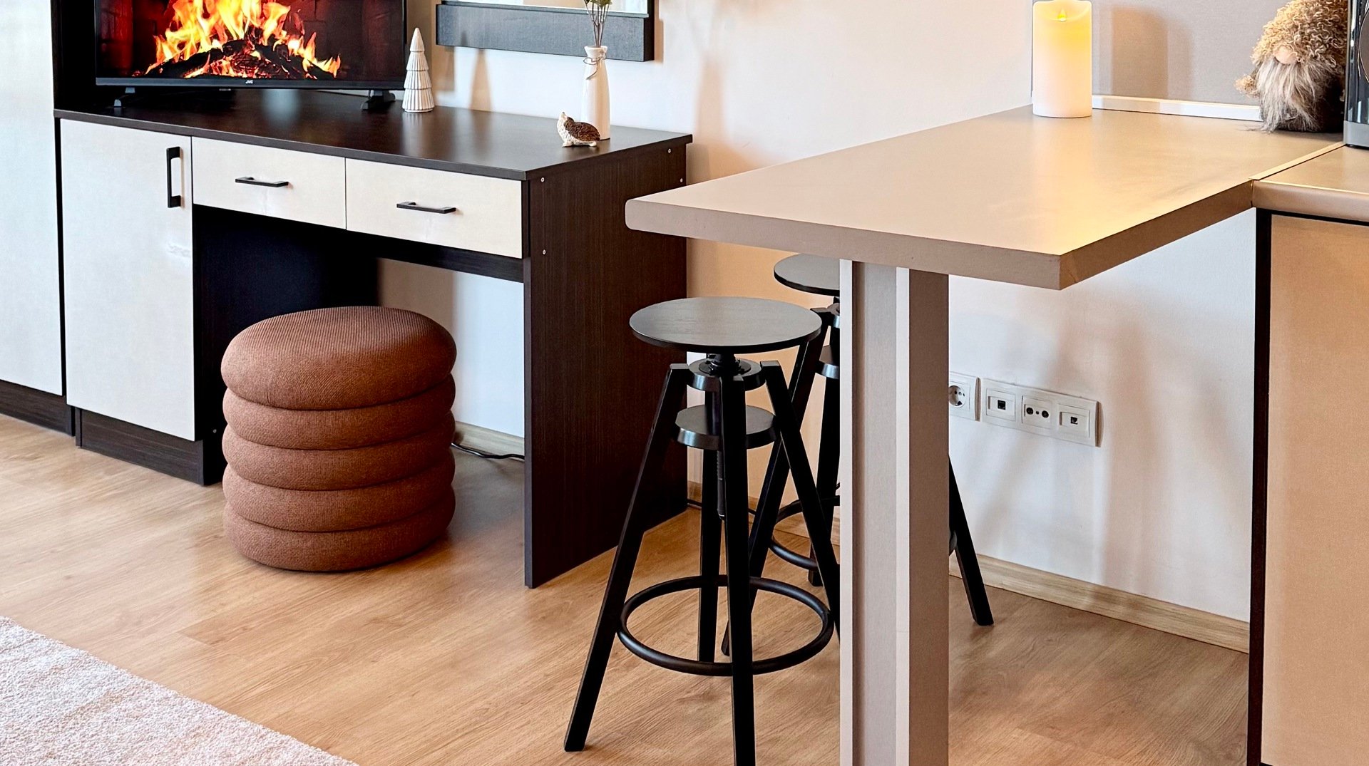 Encanto Bansko Studio workspace image