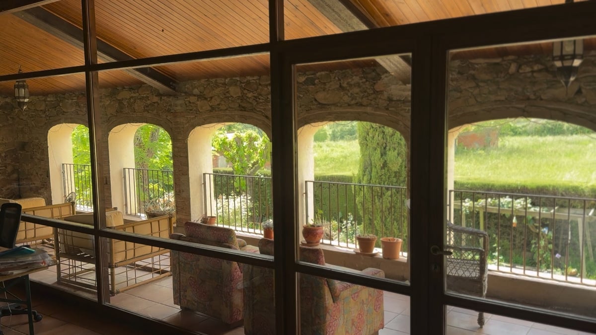 Hotel Sant Feliu de Buixalleu Spain nomad remote 31706543-8272-4a18-b901-f3e46dd45829_coworking2.jpg