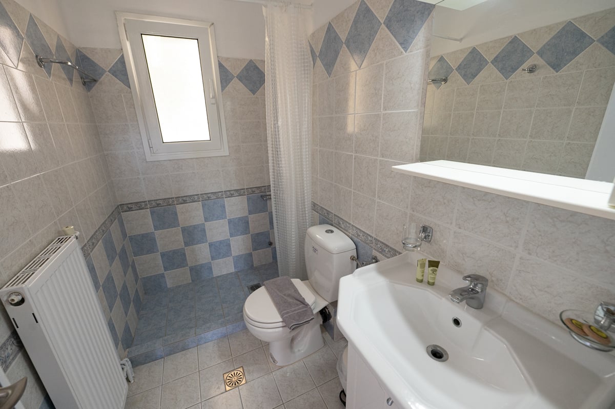 Hotel Poros Greece nomad remote 1f7094b5-90d3-450f-8d71-ce1c8fc7f65c_DSC4778.jpg