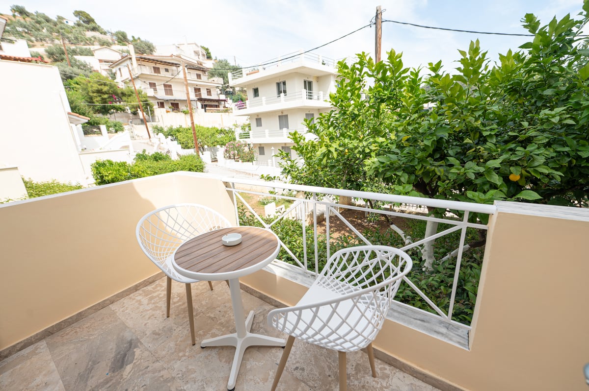 Hotel Poros Greece nomad remote f688c6b3-3aac-4996-844c-6a3692375ac9_DSC4780.jpg