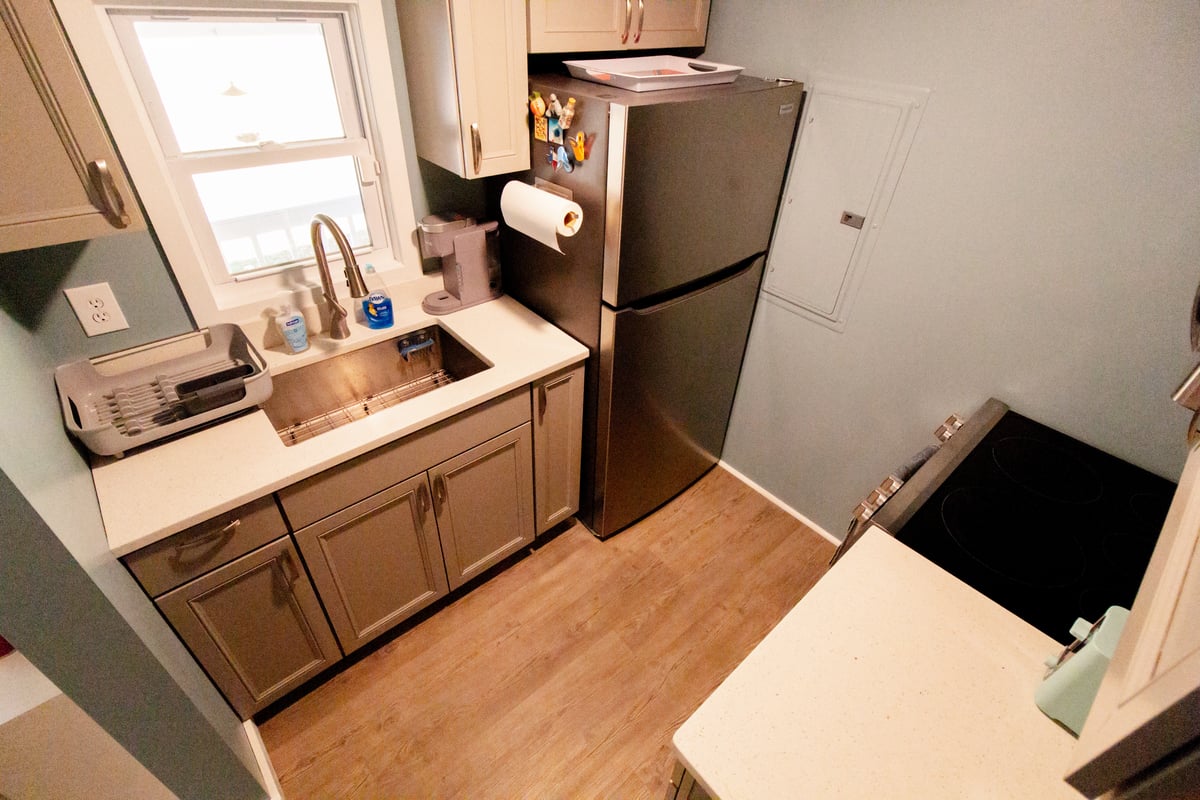 Hotel Fort Ann United States nomad remote 487cd529-2af2-448d-a265-1bedc73f25a2_Kitchen2.jpg