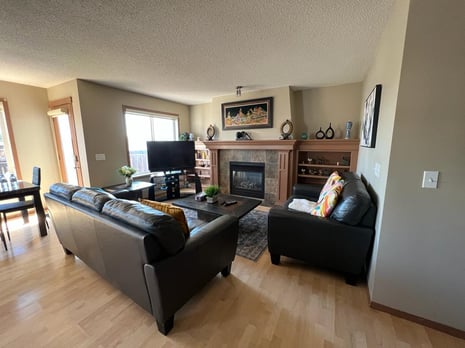 Guest House Calgary workspace image