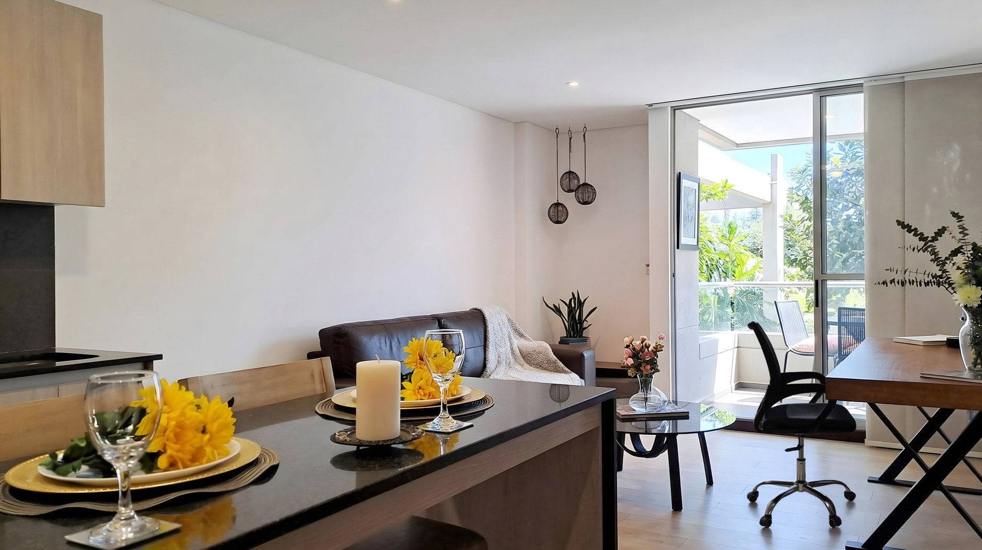 Hotel-Style Furnished Apartment workspace image