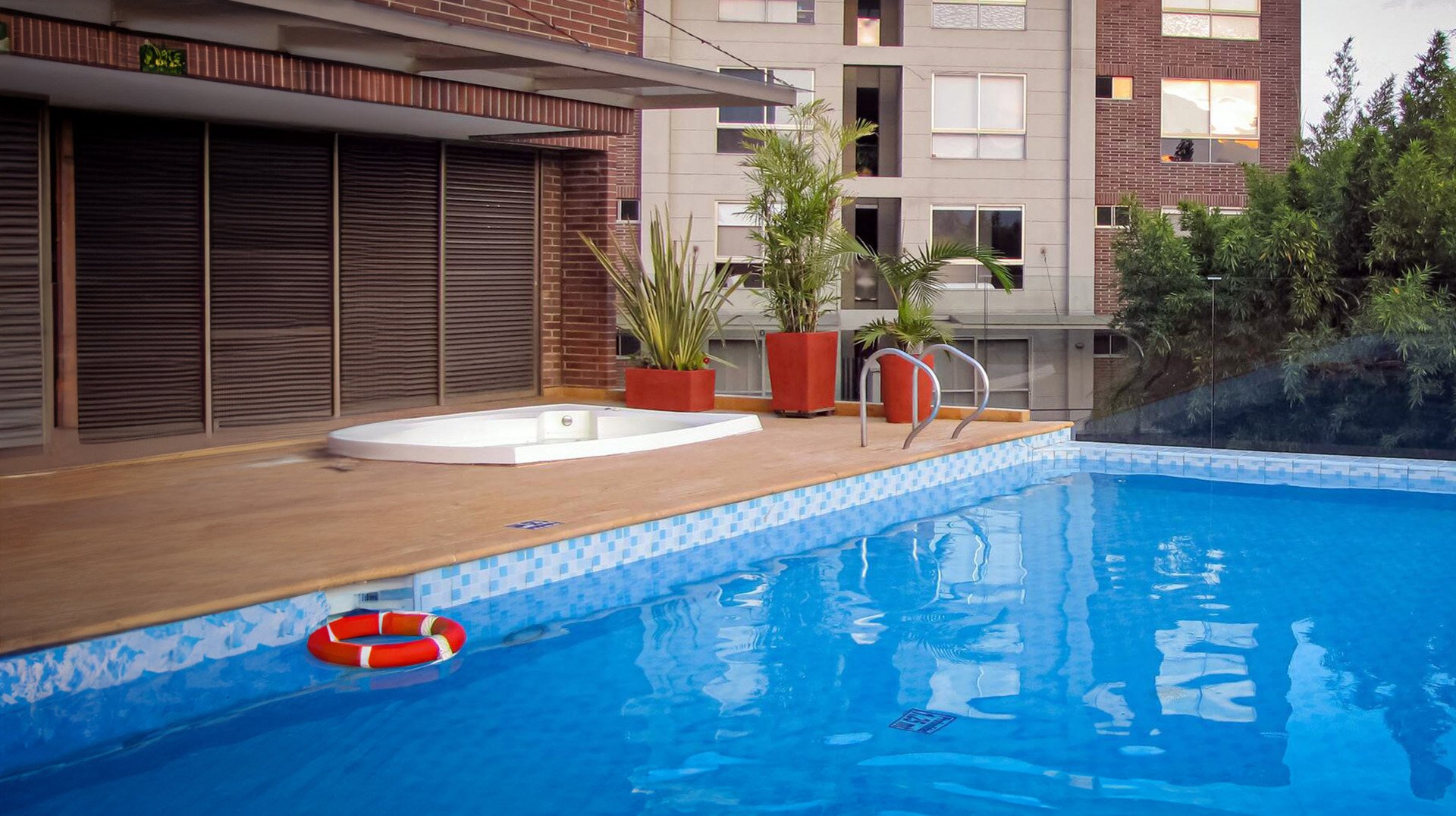 Hotel Rionegro Colombia nomad remote 8e8484e4-6cff-4d79-972b-4193b419b27c_Piscinayjacuzzicopy.jpg