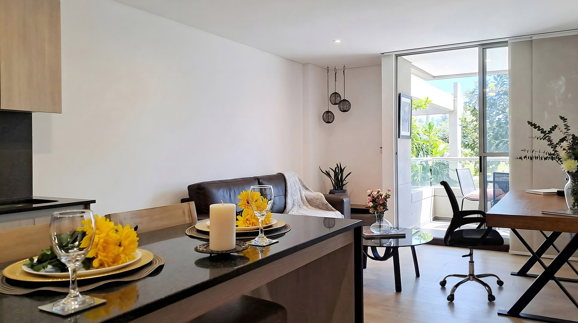 Hotel-Style Furnished Apartment workspace image