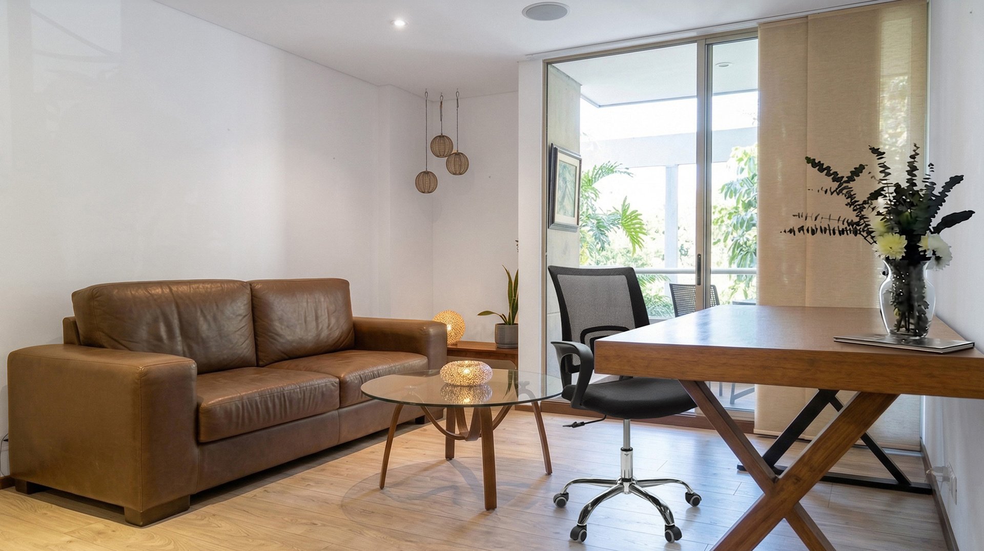 Hotel-Style Furnished Apartment workspace image