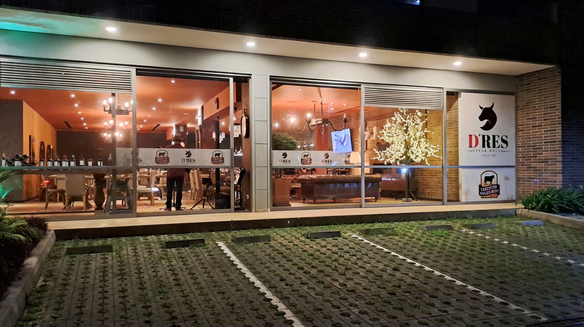 Hotel Rionegro Colombia nomad remote cf98db1c-eb8b-43ca-adc7-a044f0b45a2b_Restaurantecopy.jpg