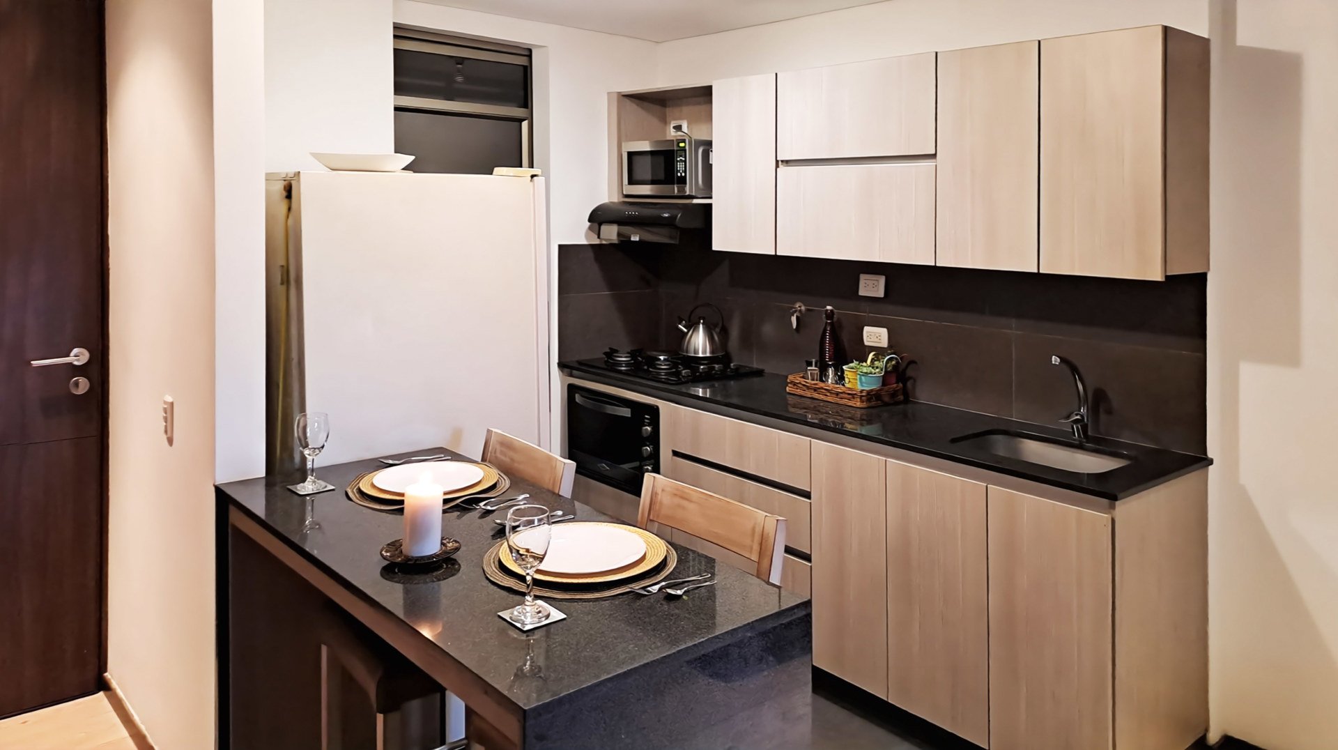 Hotel Rionegro Colombia nomad remote e1a163a5-5f9d-4e82-9189-03dcc617706f_Cocina01copy.jpg