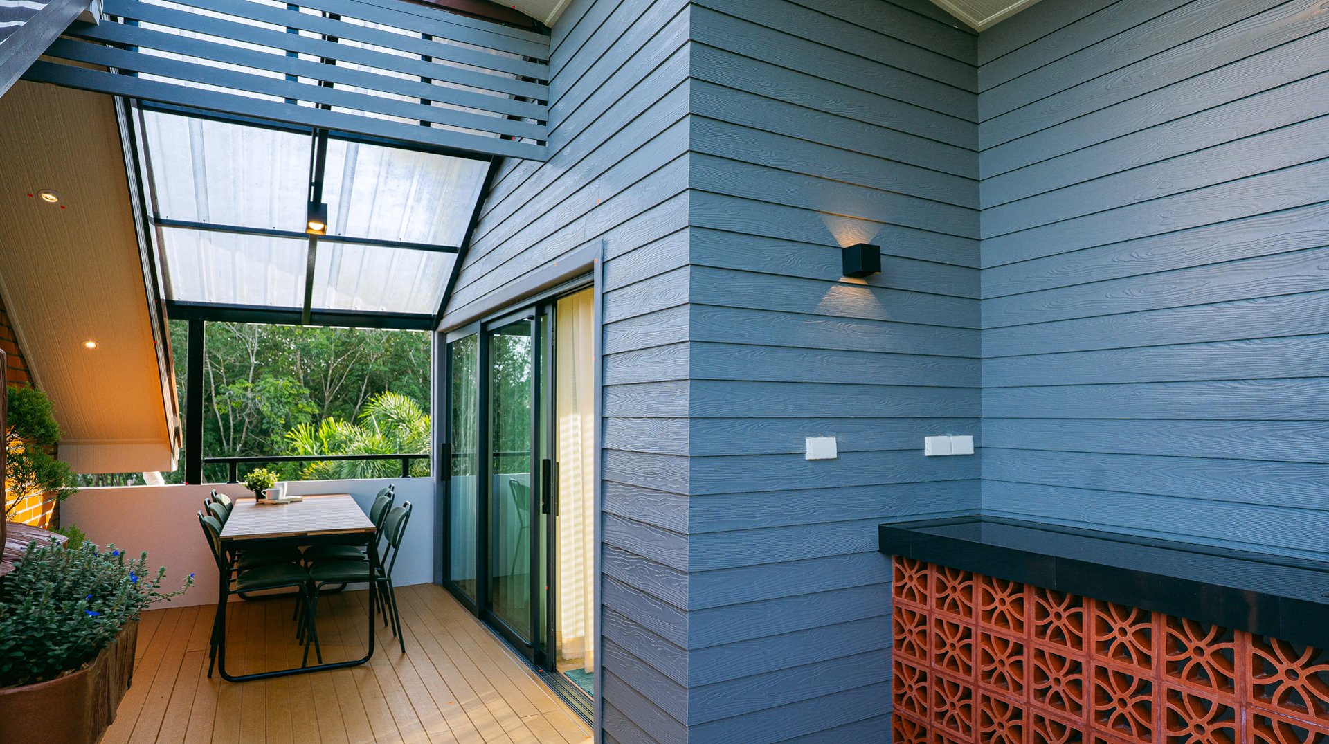 Tabebuia House workspace image