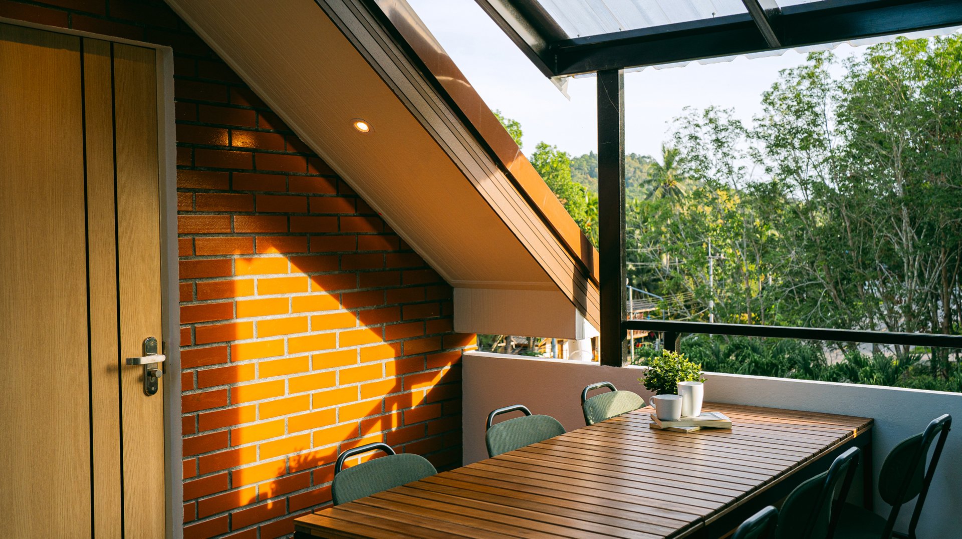 Tabebuia House workspace image