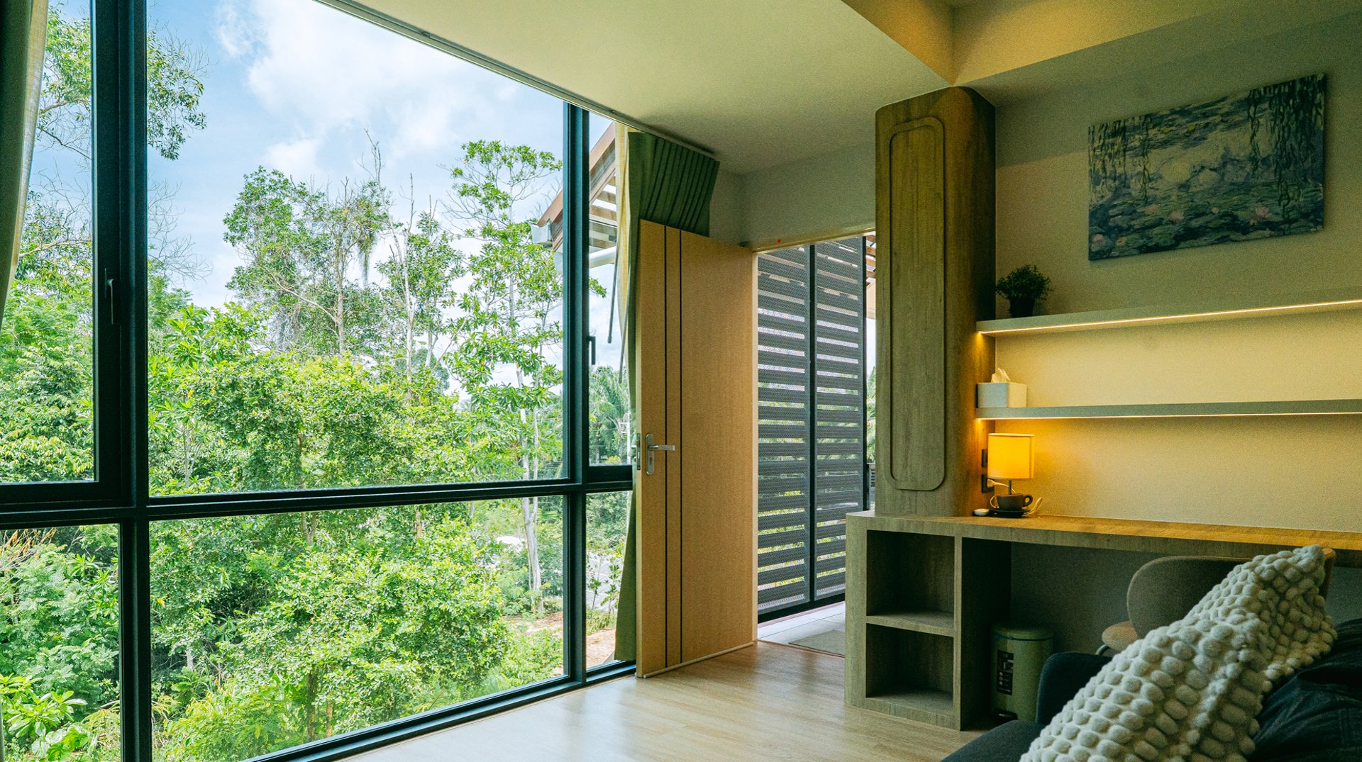 Tabebuia House workspace image