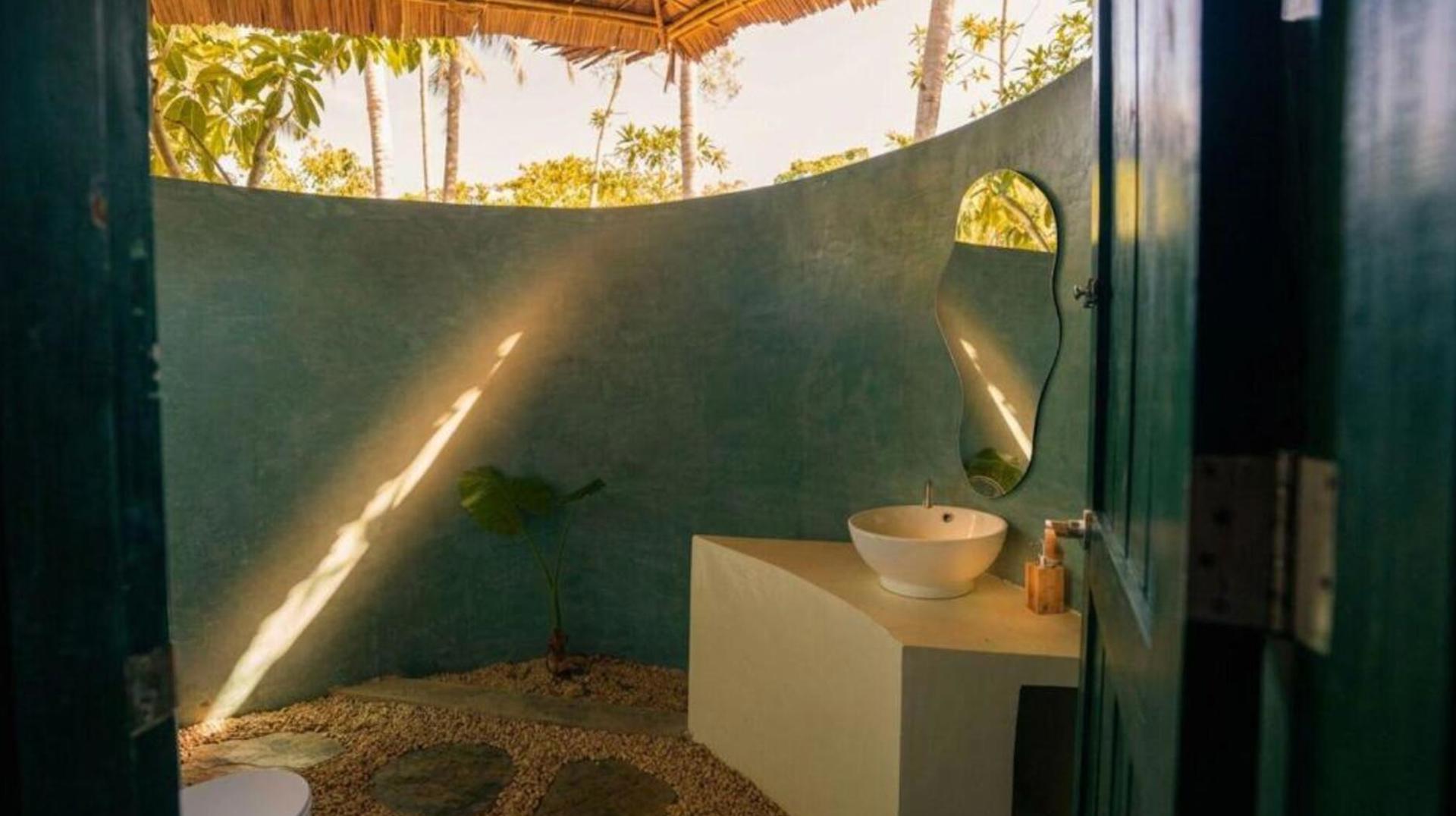 Hotel EL NIDO Philippines nomad remote 94ac372b-afb9-4e18-8b79-3b1026526487_Bamboo8.jpg