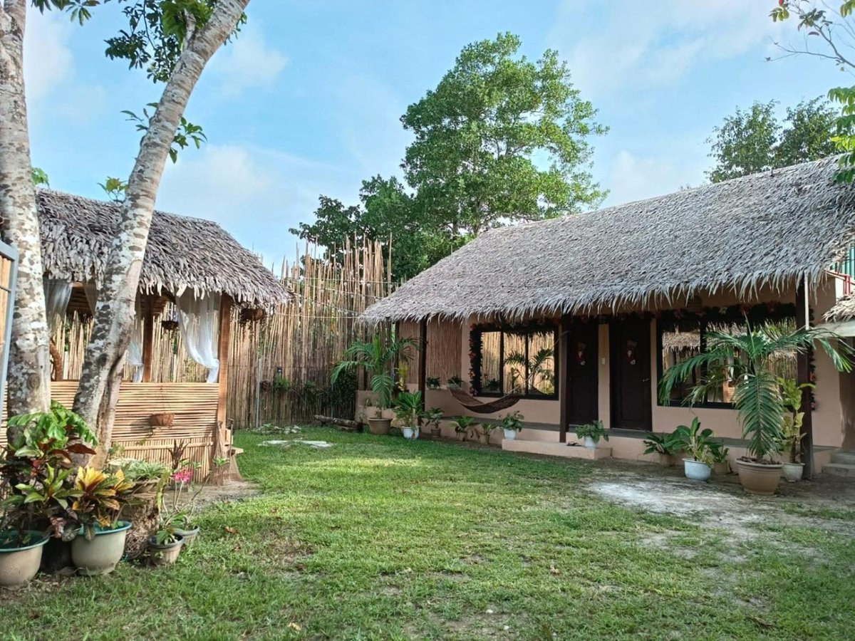 Hotel El Nido Philippines nomad remote a69e1079-cfa1-4dd4-abc6-ab3c9dd6a133_ONUR2.jpg