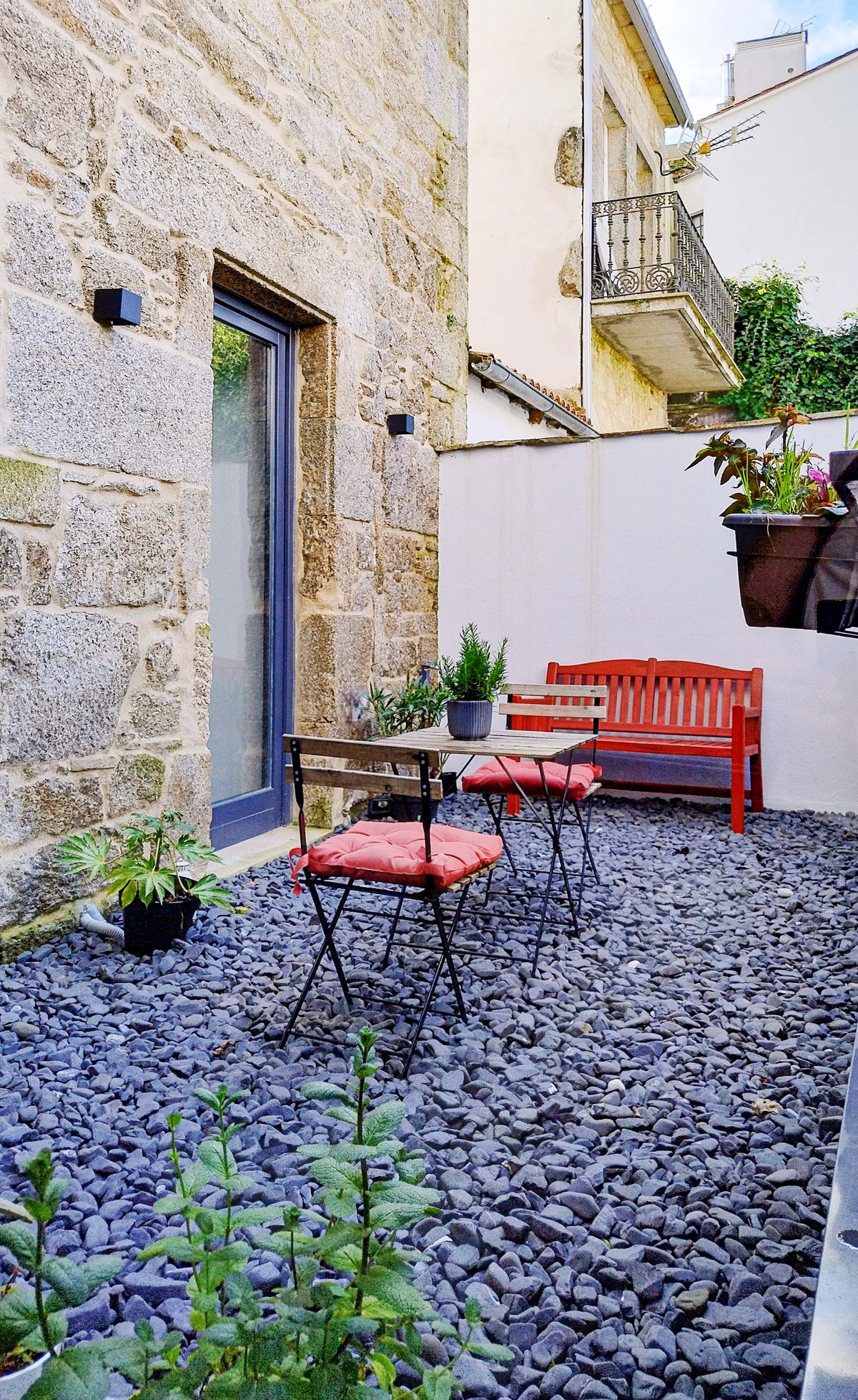Hotel Santiago de Compostela Spain nomad remote aa95e2fd7aad4110945c0d0478b1fcae.jpg