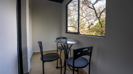 Silvia Coliving Medellin workspace image