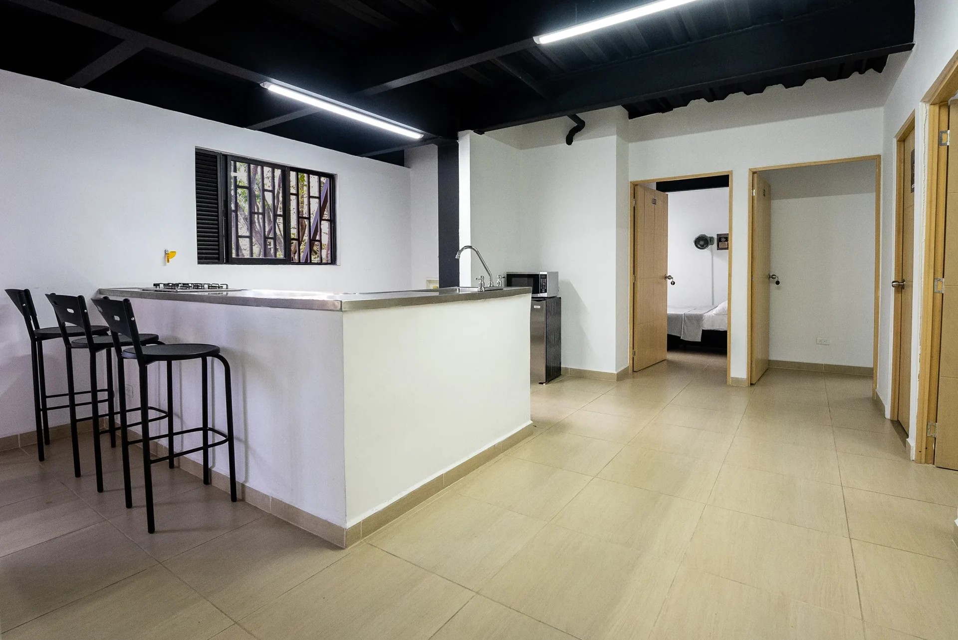 Silvia Coliving Medellin workspace image