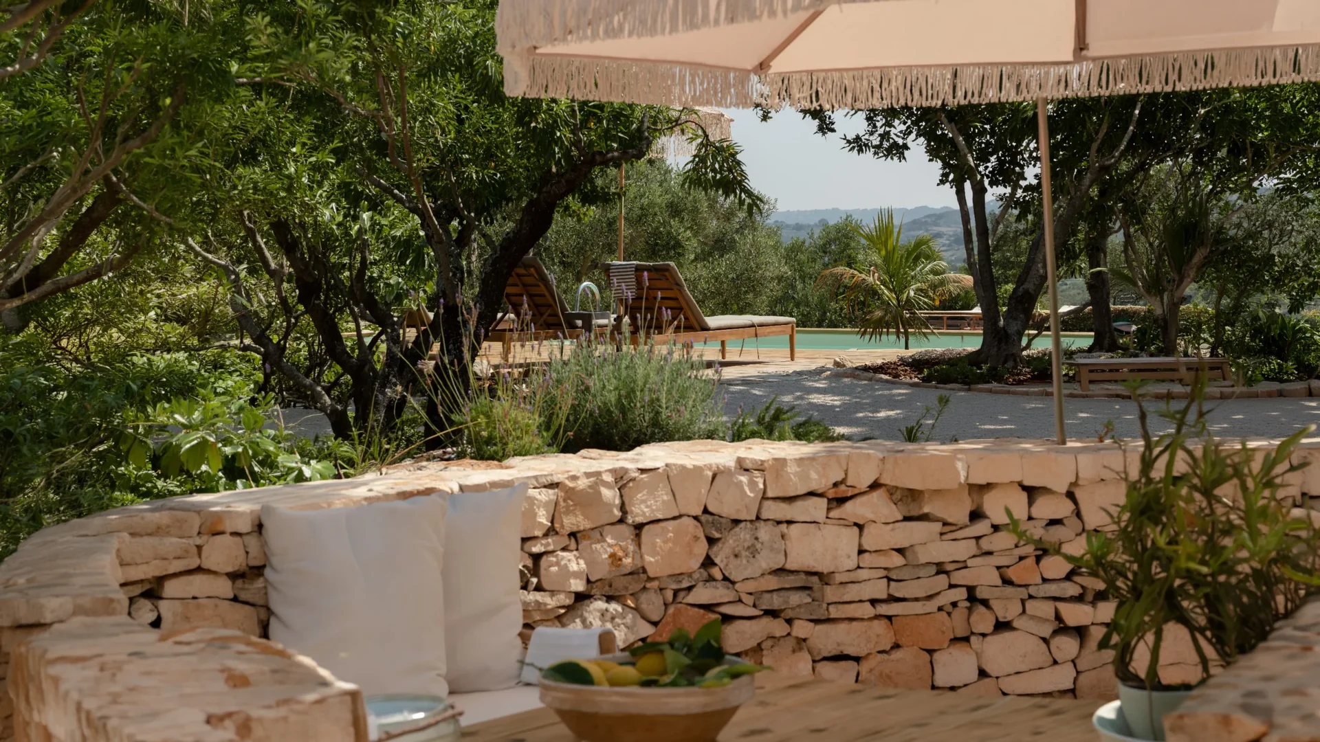Hotel MONOPOLI Italy nomad remote 6c7cff5d81df4f47ad7387f23d52a629.webp