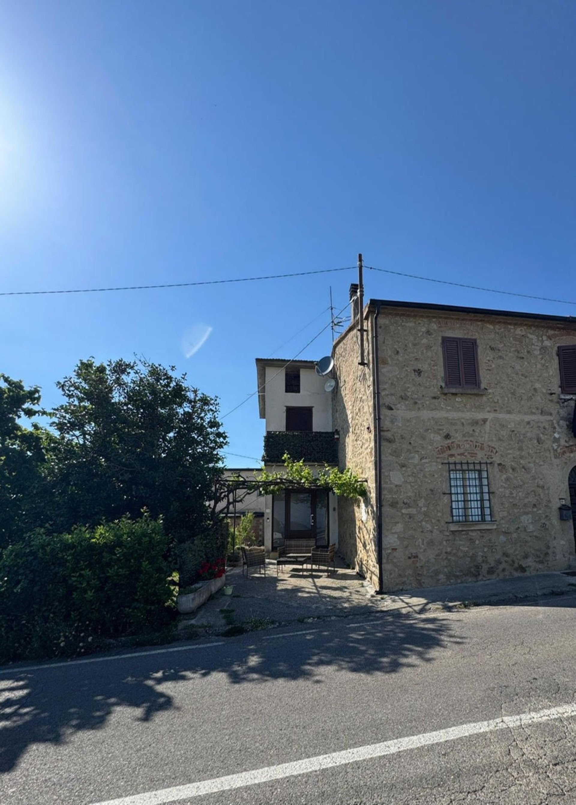 Hotel Roccastrada Italy nomad remote 54cd45d2bc704b5f93b4b154654849ce.jpg