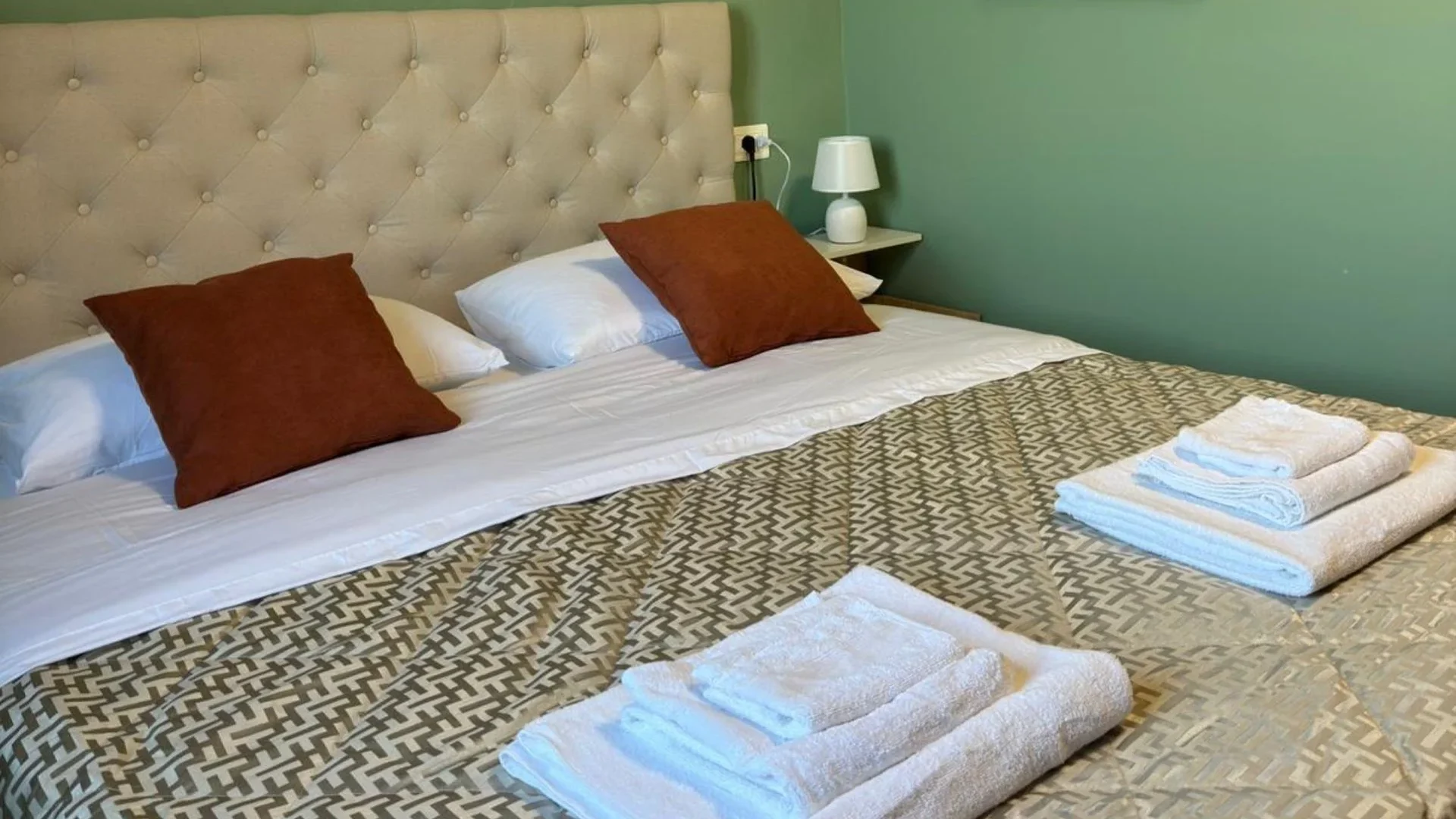 Hotel Roccastrada Italy nomad remote b13424f441be4eb6b5bc3a13f0f4f592.webp
