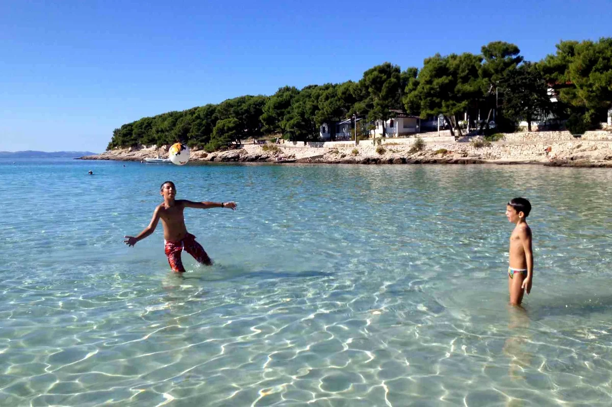 Hotel Tisno Croatia nomad remote d595e40a614c4f5cb7bbf04b93cb7301.webp