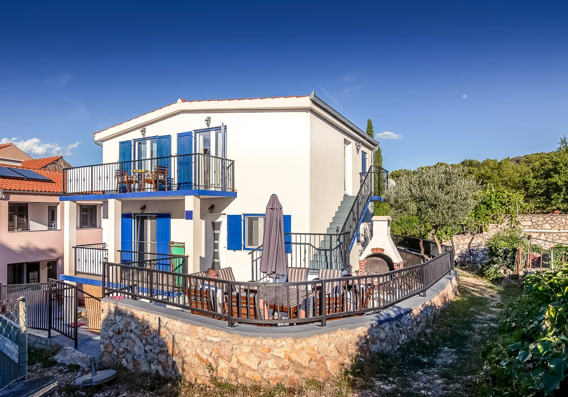 Hotel Tisno Croatia nomad remote 63ace0d13d9d452f85626101d3978468.webp
