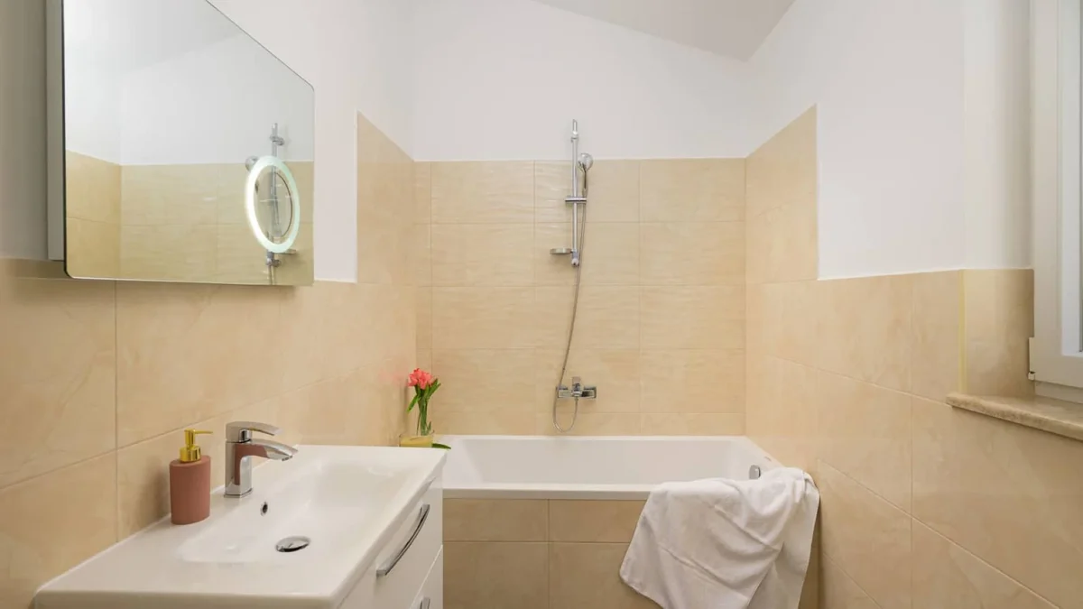 Hotel Kringa Croatia nomad remote 0072df2ff3f448fab6c9e8c915fd7155.webp