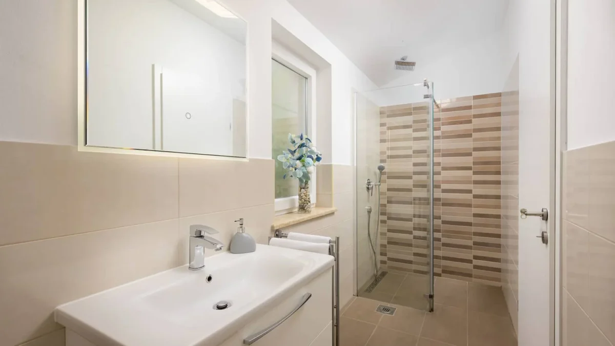 Hotel Kringa Croatia nomad remote b4a78eb03520477cb7670120c735a332.webp