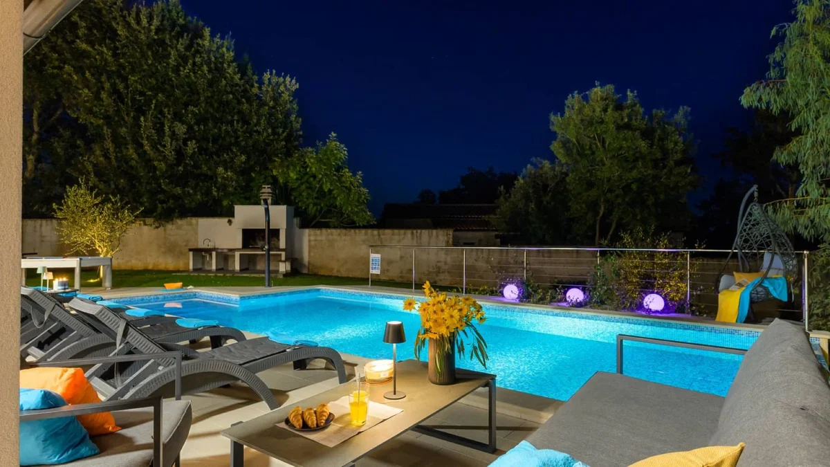 Hotel Kringa Croatia nomad remote f9d6dcf710b6489e99e97e6754be768d.webp