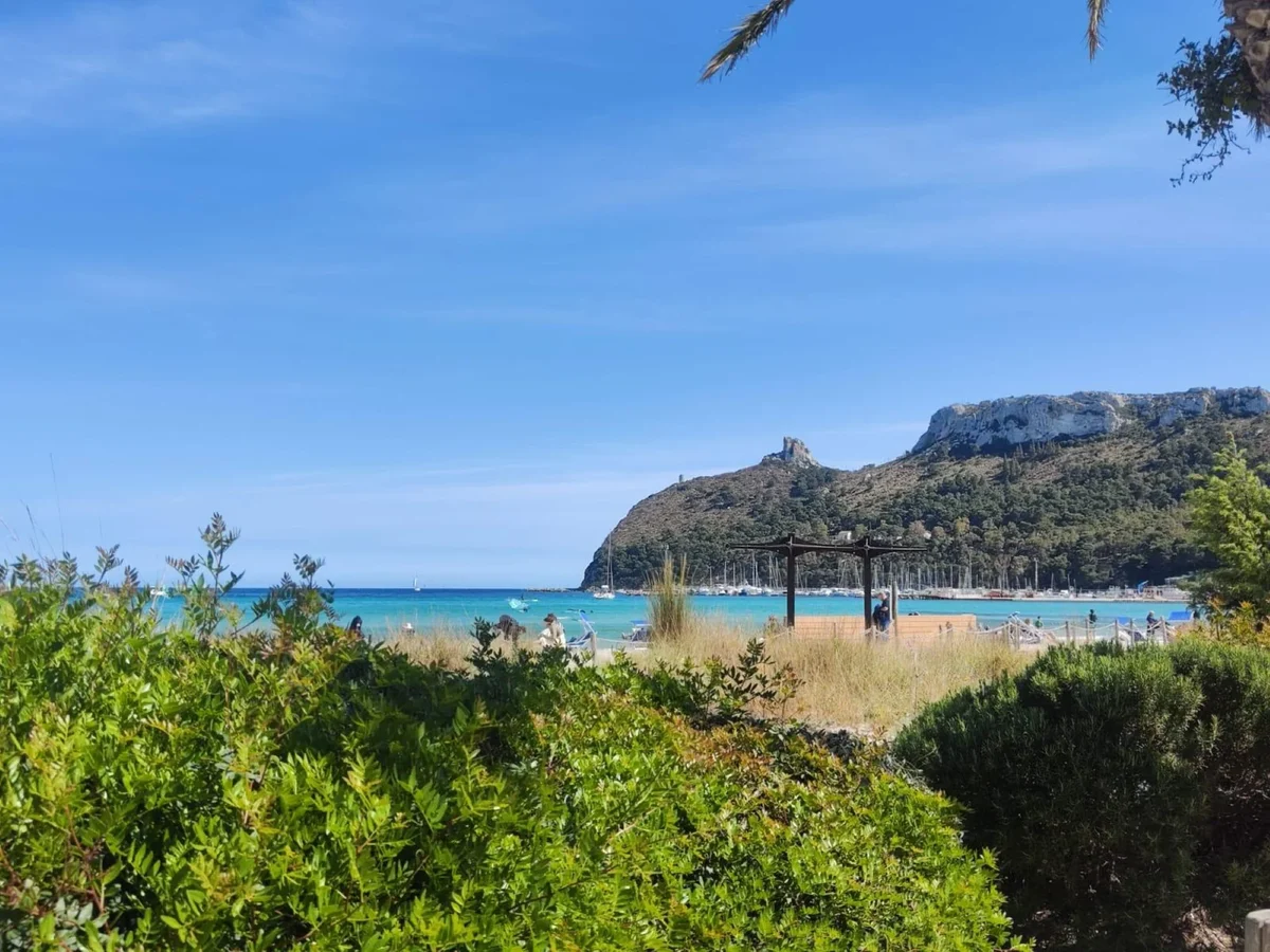 Hotel Cagliari Italy nomad remote 94bb30c178bf45d9aa45199d18737cc4.webp
