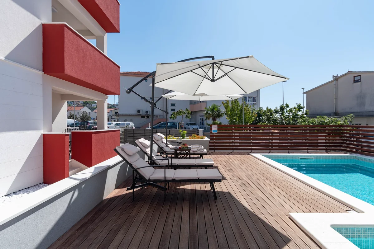 Hotel Podstrana Croatia nomad remote 33a43b6153944f1bbf3c47ea290352d1.webp