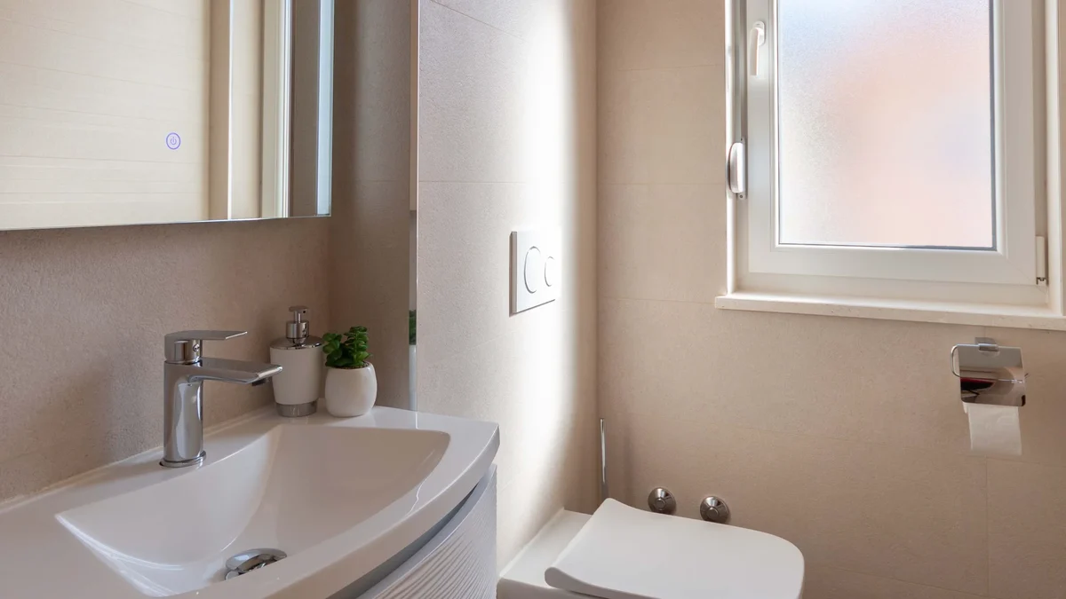 Hotel Podstrana Croatia nomad remote 5e2d8e27b38f4bac907a86c200bdfbd1.webp