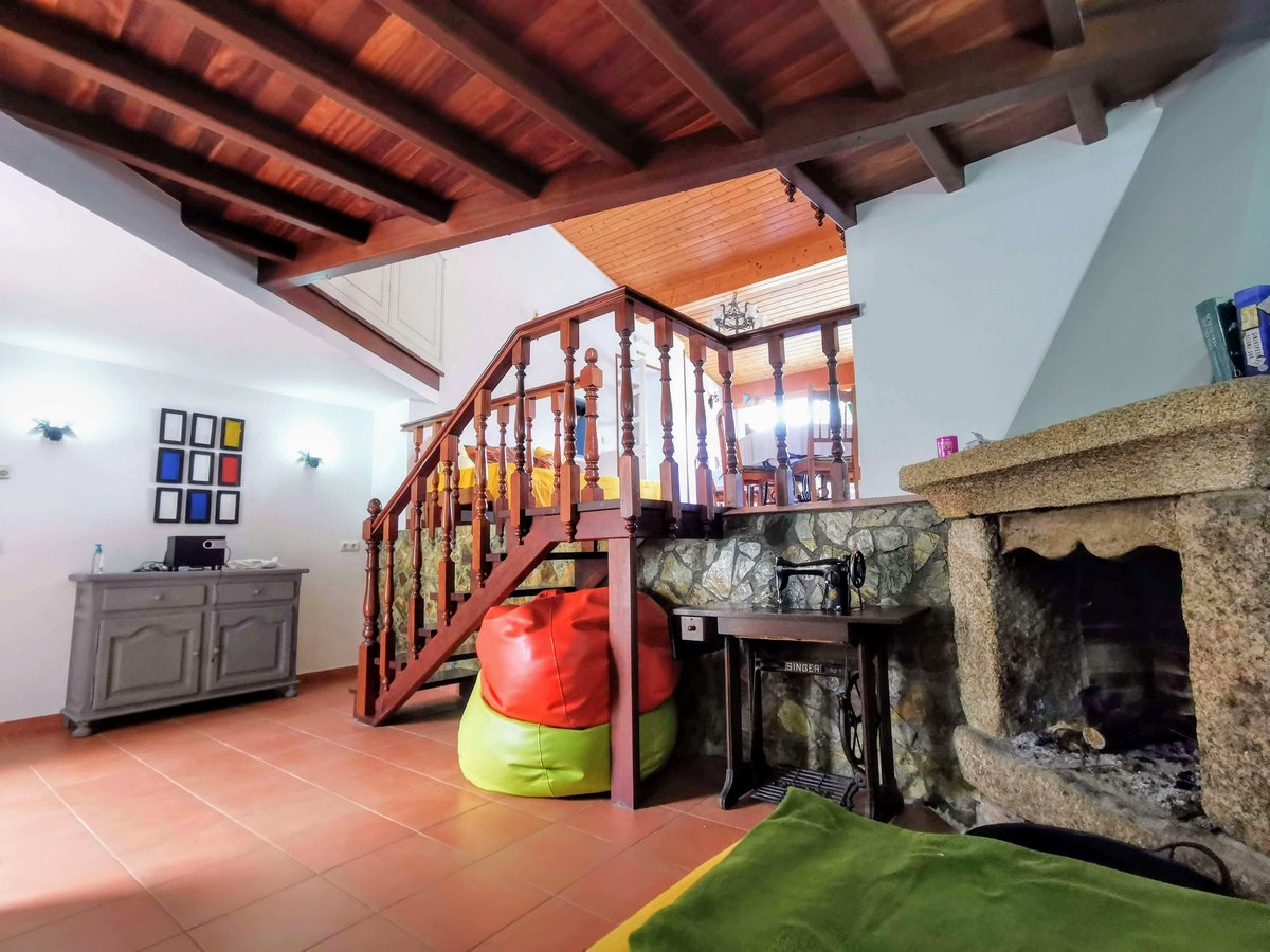 Hotel Ponte Caldelas Spain nomad remote 5d198696-0fc6-40a1-9902-c88c7633aedf_Anceu Coliving - Indoor lounge 1.jpg