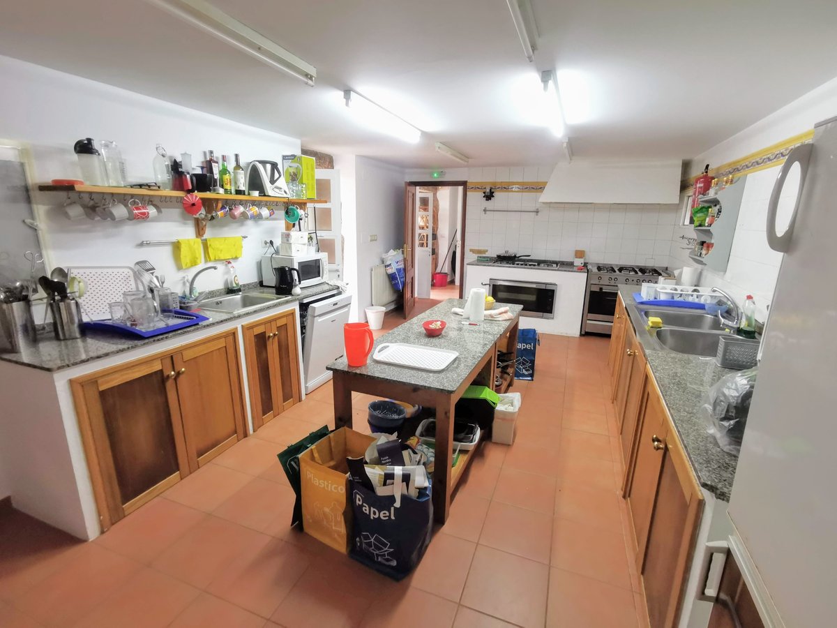 Hotel Ponte Caldelas Spain nomad remote c8cd276e-14ec-45e5-be57-079814b5daaa_Anceu Coliving - Common Kitchen 1.jpg
