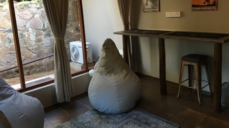 Mokolodi Backpackers workspace image
