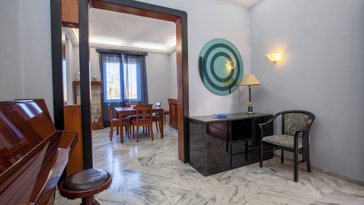 Hotel Somwhereville Greece nomad remote 0ec309a6-0dfc-43db-a2e0-ef0f76629200_2.jpg