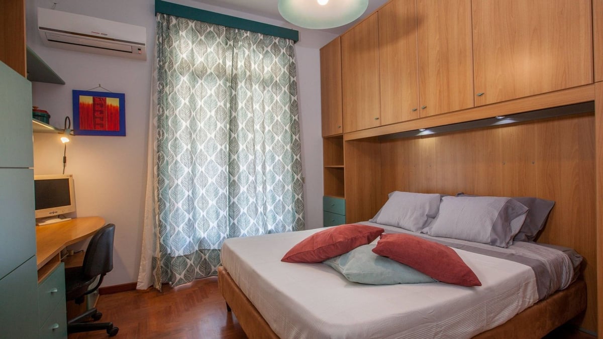 Hotel Somwhereville Greece nomad remote 94ca3e00-d1ed-44d1-afca-76fe95f98012_4.jpg