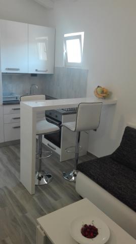 Hotel Rogoznica Croatia nomad remote 224ce361-a0fb-43c9-ae7a-6002f41b0e07_Apartman_Dekovic_4_2_b2efa33c2fc2.jpg