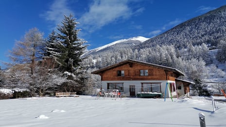 Remote worker stay SNOMAD Fest All Inclusive Swiss Alps EXPERIENCE in Liddes Switzerland