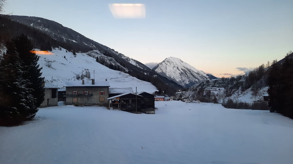 Hotel Liddes Switzerland nomad remote e7038ff8-7ce2-4b00-882b-dad62ba21c63_imresizer1727346393050.jpg