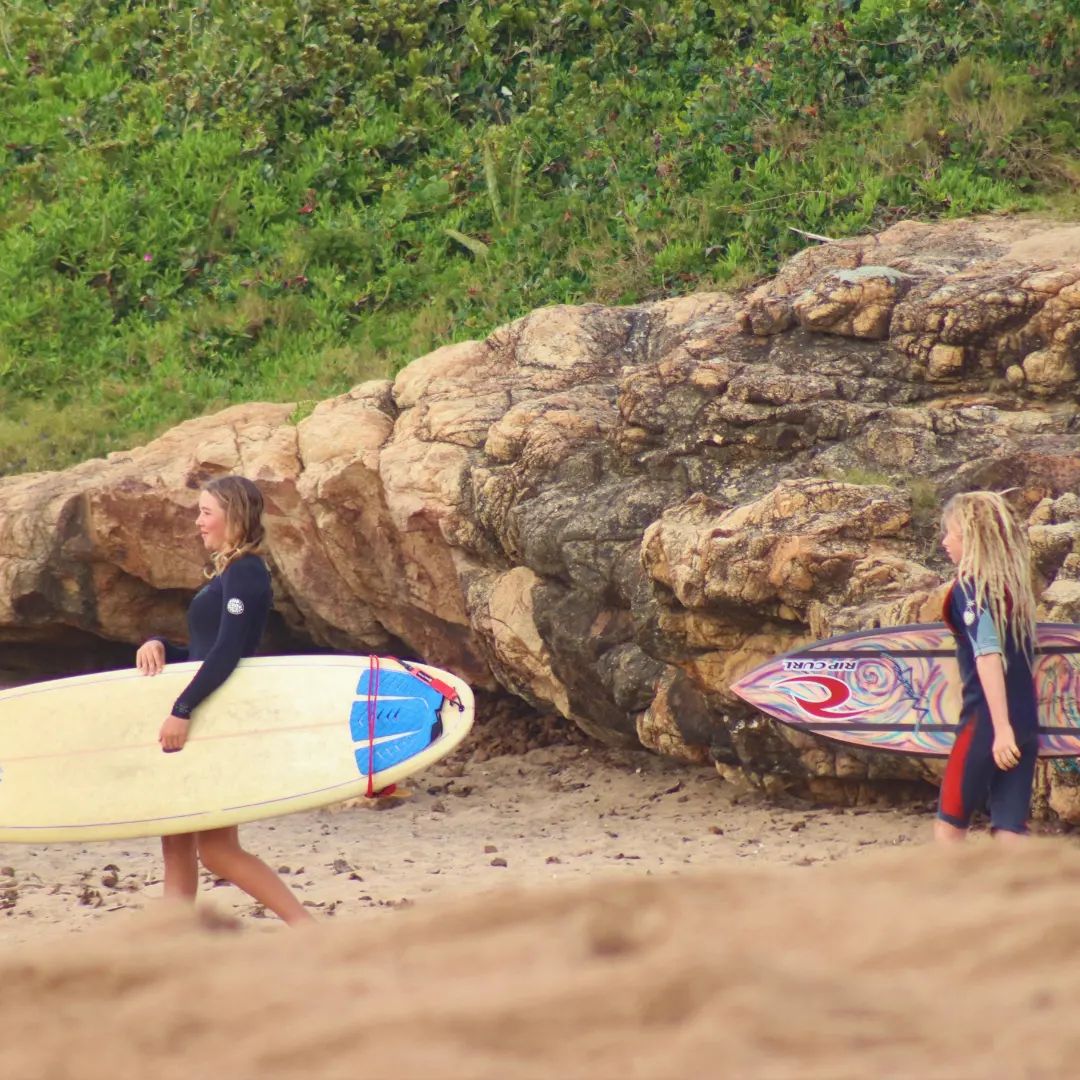 Hotel Pumula South Africa nomad remote 5eb22da3-3de1-4f3f-b3df-e248a8af9448_Surf villa sth africa girls.jpg