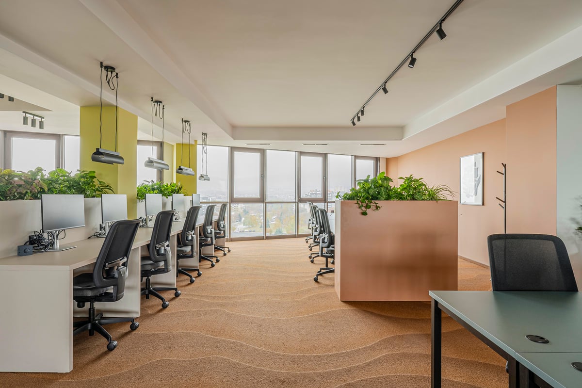 Hotel Sofia Bulgaria nomad remote 3e989679-e8d9-4f06-ac9a-82fbcefbe84c_WorknomadsHR109Dedicateddeskswithextrascreencopy.jpg