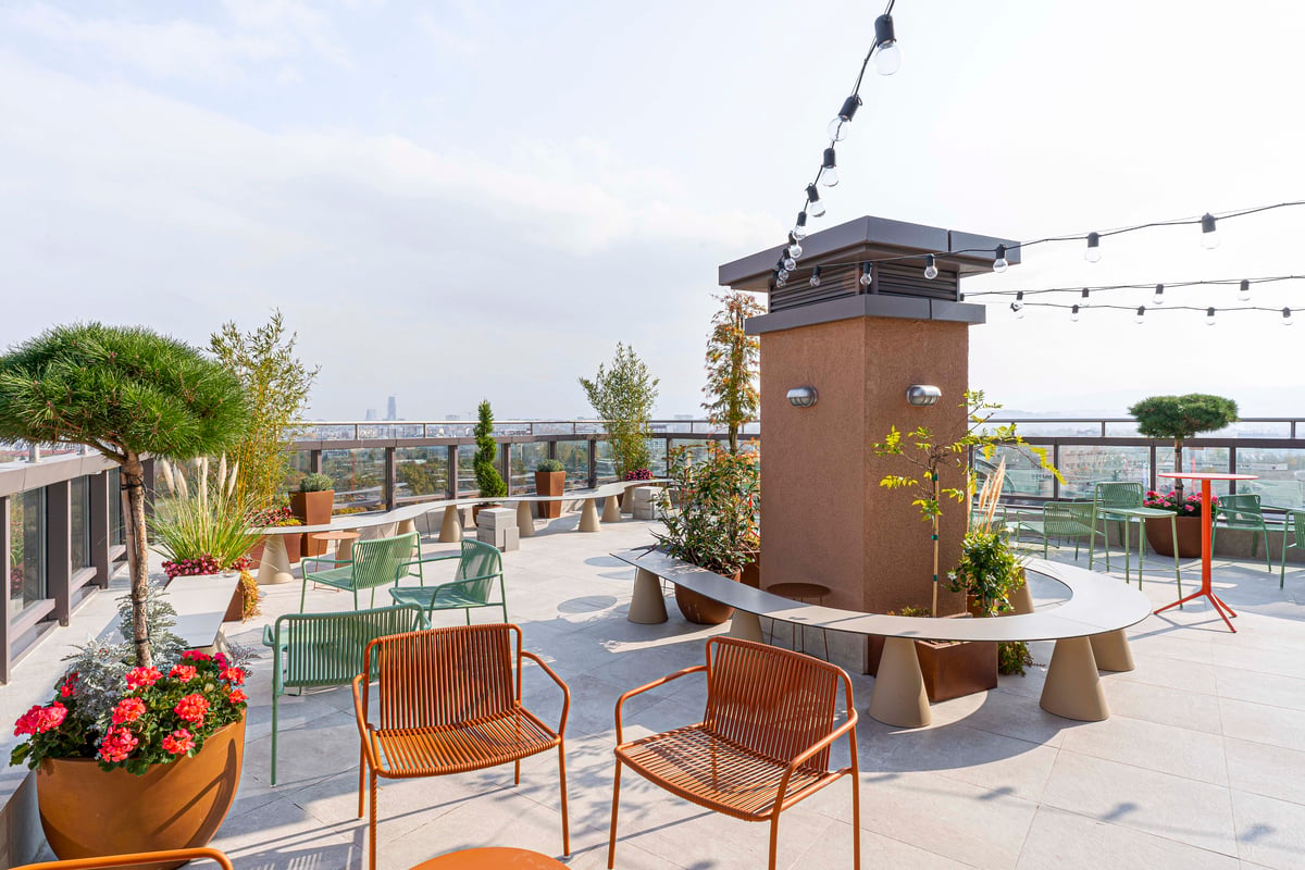 Hotel Sofia Bulgaria nomad remote 98ab000e-7009-453d-8f56-116097bd7603_WorknomadsHR47copy.jpg